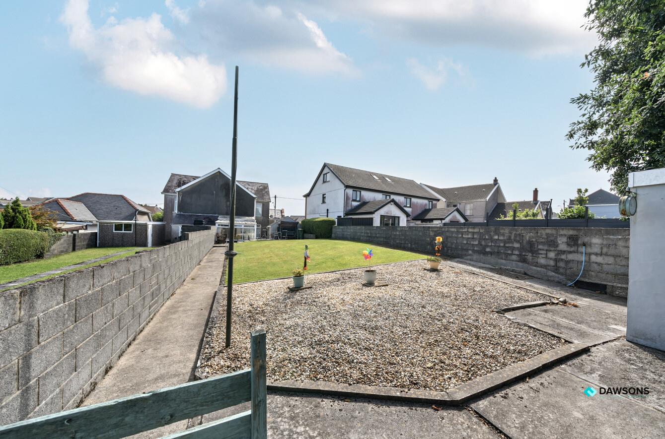 Heol Y Bryn, Upper Tumble, Llanelli, SA14 6DP